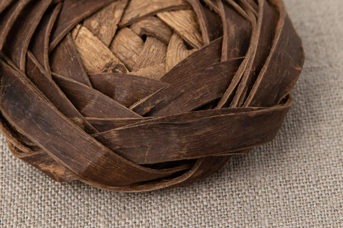 Brooch "Rose" (2 types) / Walnut / Yamagata-JPN 311415