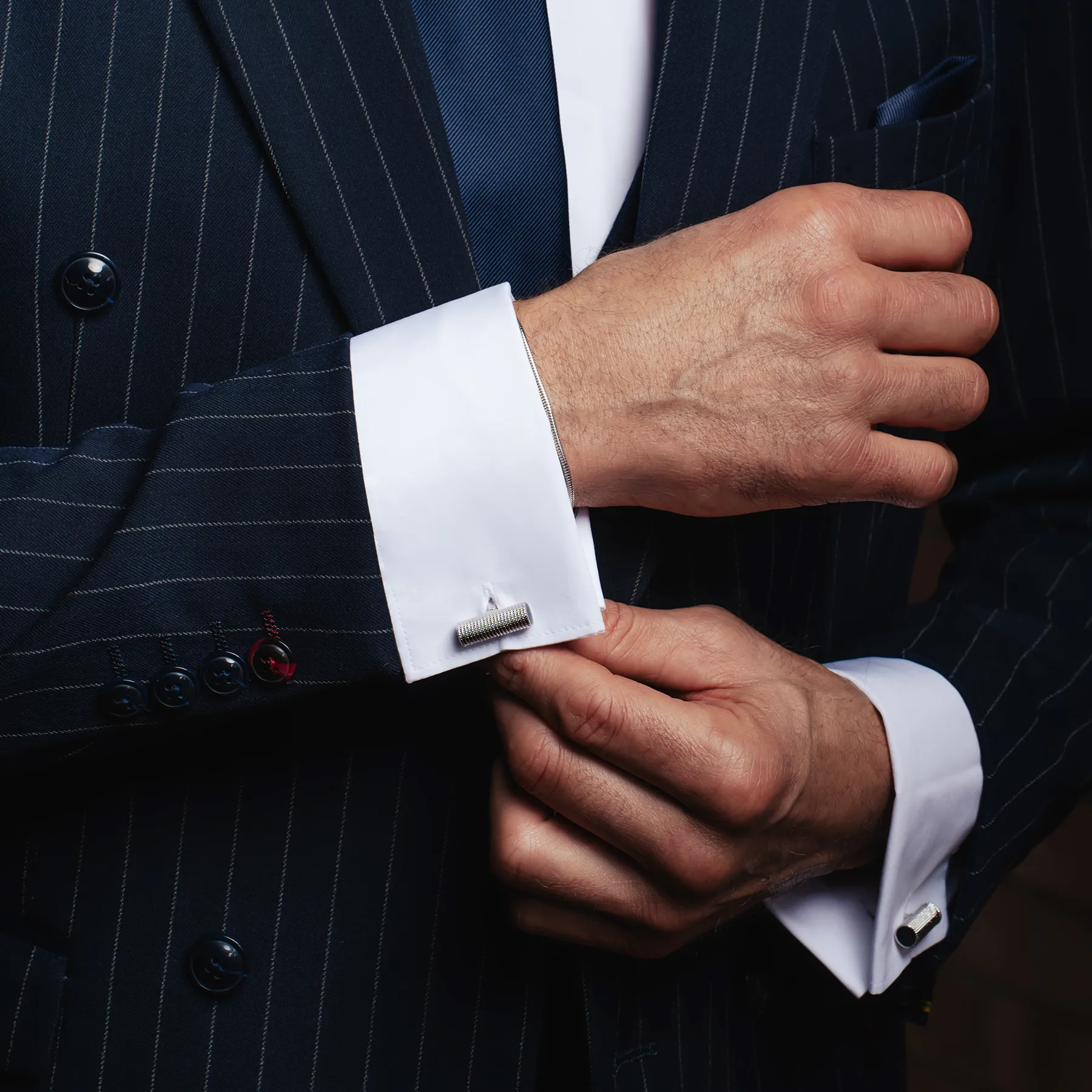 Cable Rope Cufflinks In White Bronze Plated Base Metal With Black Enamel