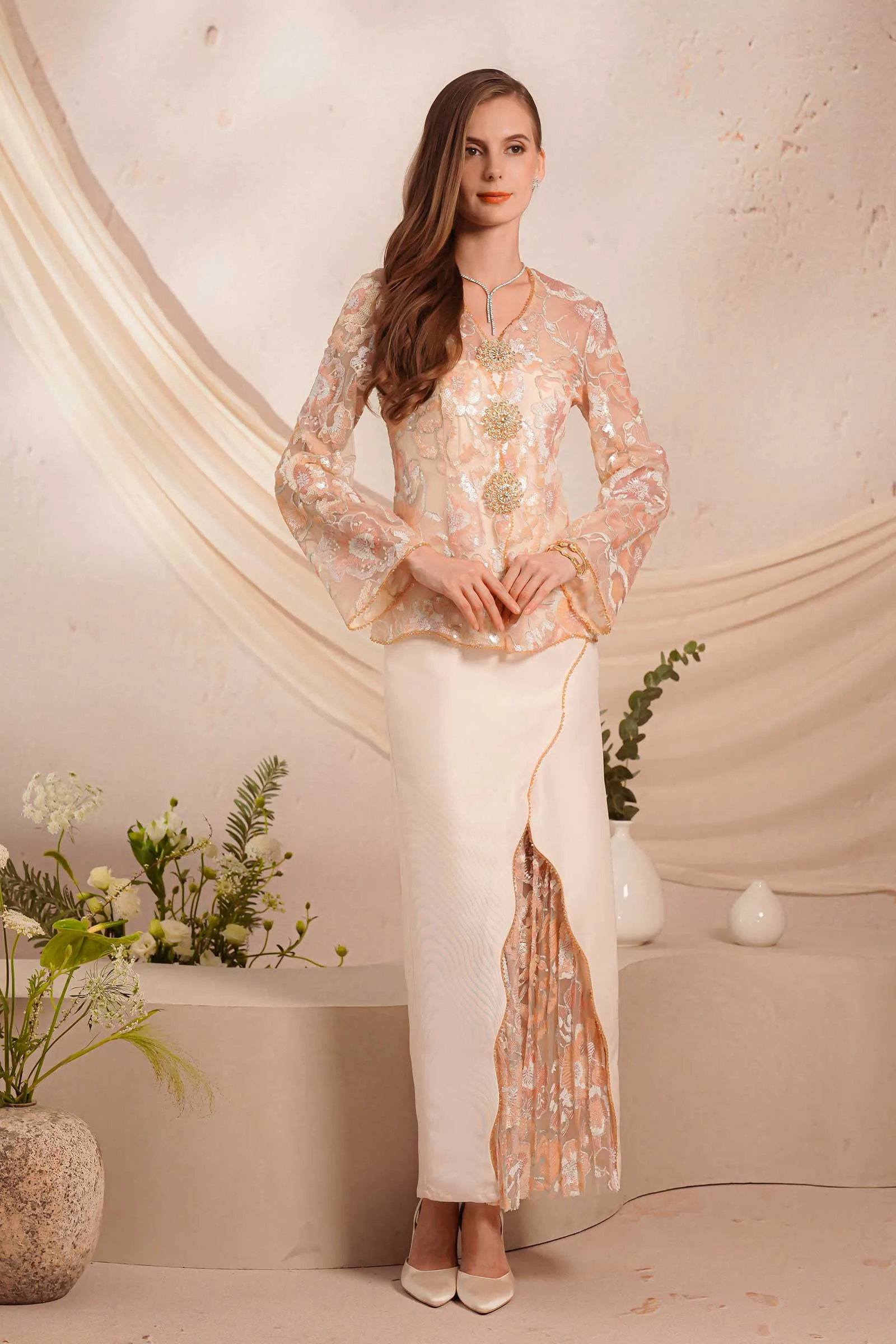 Dahlia Kebaya Set (Blush)