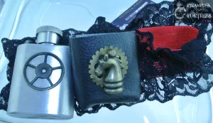 FLASK REAL 1 OZ SHOT WORKING BRASS HORSE KNIGHT CHESS PIECE ROUND WATCH CLOCK GEAR TH GEARS BLACK RED GARTER WEDDING STARR WILDE STEAMPUNK FORTRESS