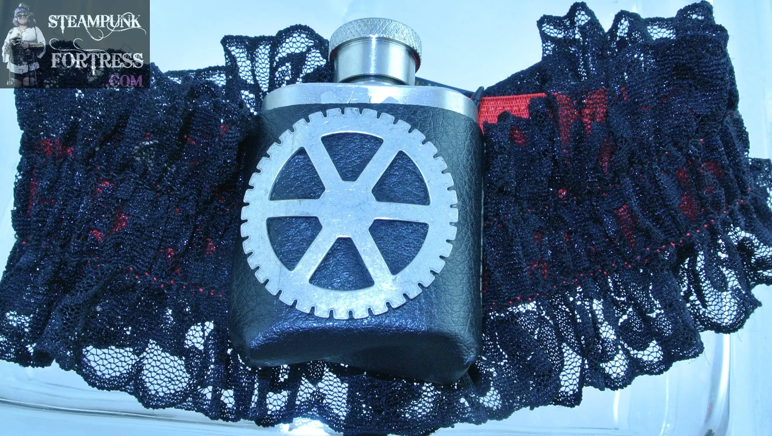 FLASK REAL 1 OZ SHOT WORKING SILVER XL WATCH CLOCK ROUND GEAR 3 SILVER GEARS ON FLASK BLACK RED GARTER WEDDING STARR WILDE STEAMPUNK FORTRESS
