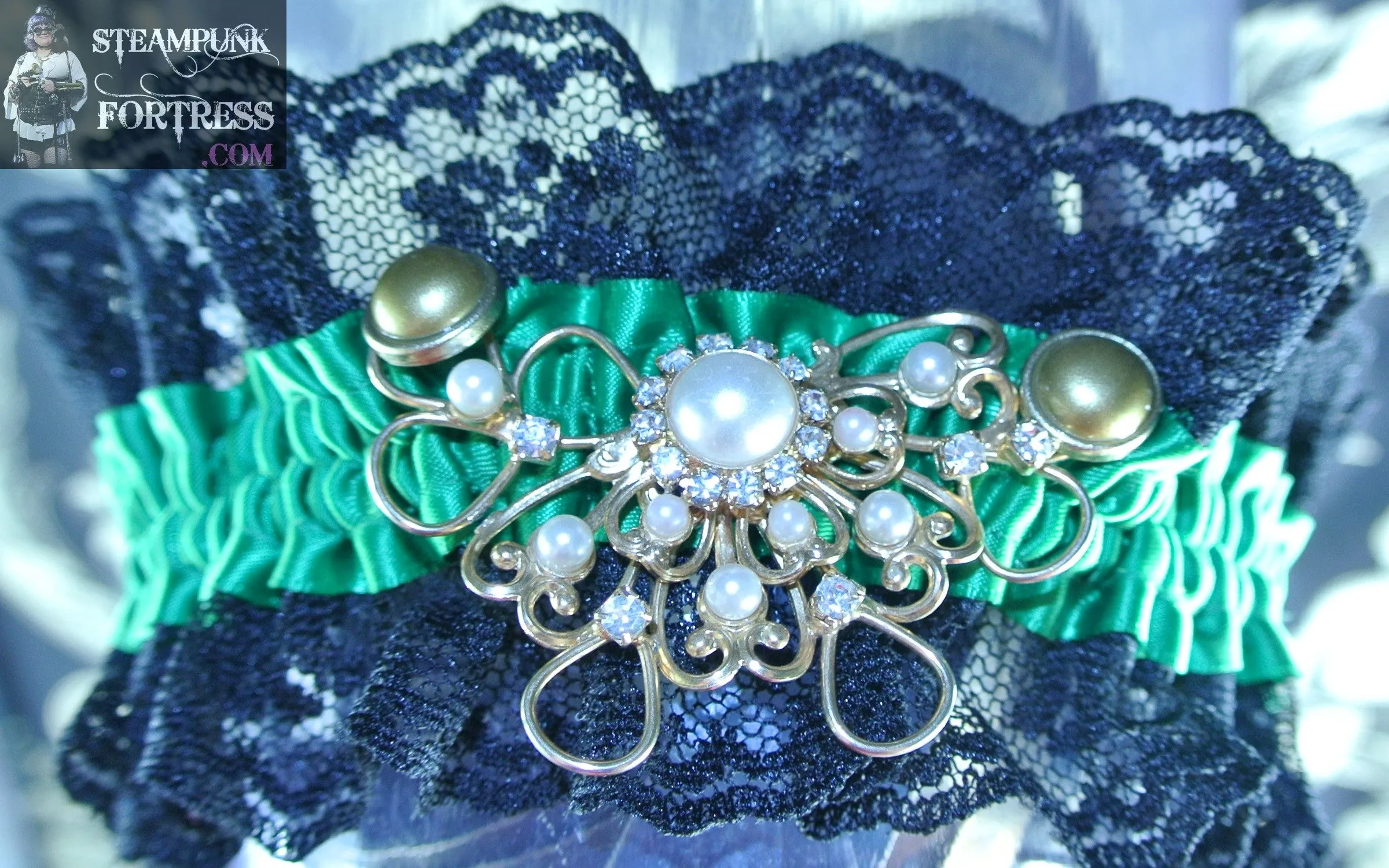 GREEN XL PLUS GOLD BUTTERFLY WIRE PEARLS RHINESTONES GOLD PEARL STUDS BLACK LACE GARTER WEDDING STARR WILDE STEAMPUNK FORTRESS