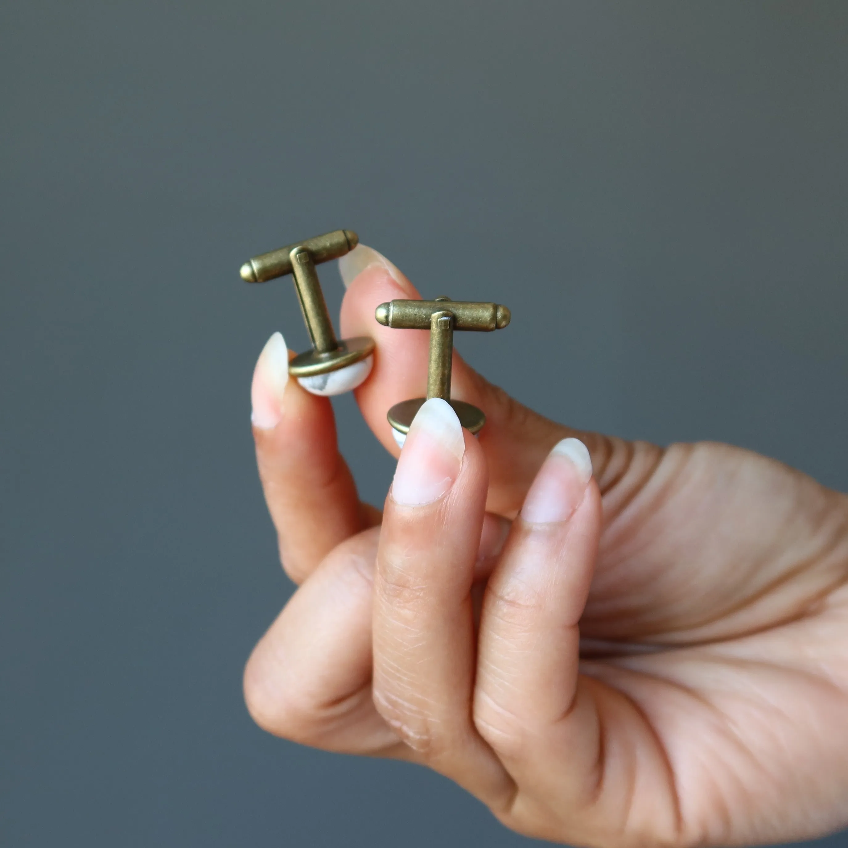 Howlite Cufflinks White Nostalgic Antique Bronze