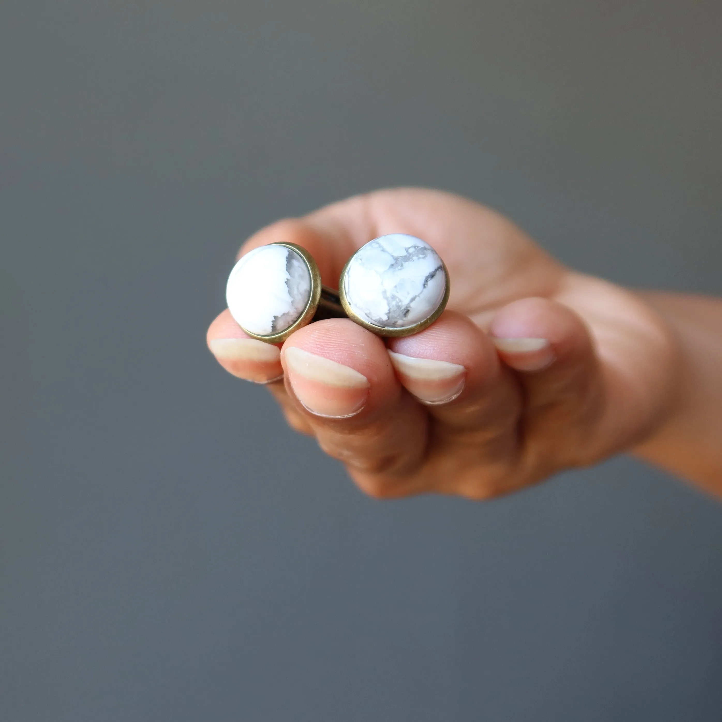 Howlite Cufflinks White Nostalgic Antique Bronze