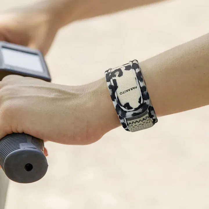 Mosquito Repellent Wristband with 2 refills - Leopard