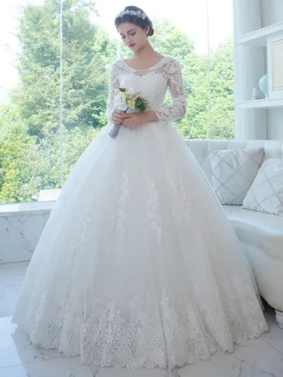 Scoop Neck Appliques Wedding Dress