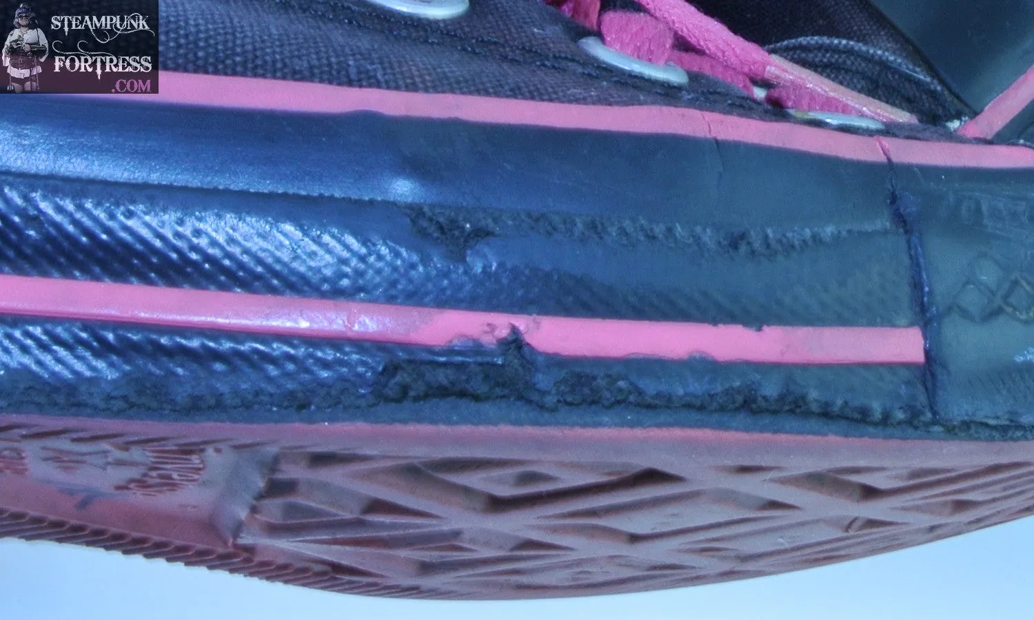 SHOES CONVERSE HIGH TOP HI TOPS BLACK HOT PINK MENS 5 WOMENS SIZE 7 VINTAGE PRE-OWNED