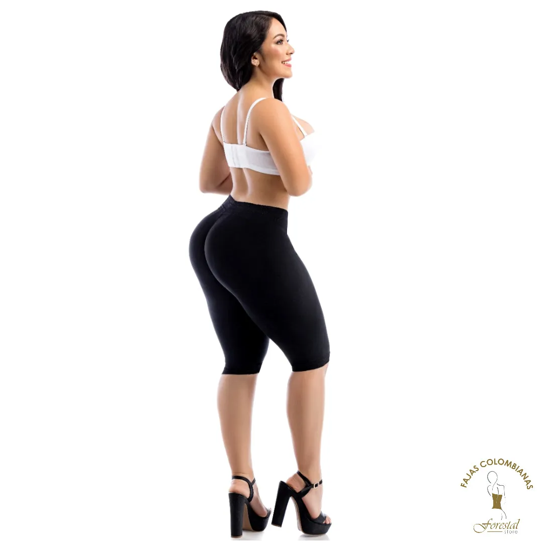 Super Butt Lifting Short Colombian Girdle with (3) Clips and invisible lining at knee height