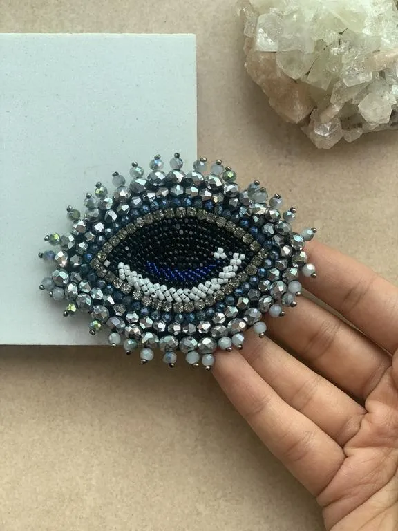 the insight brooch