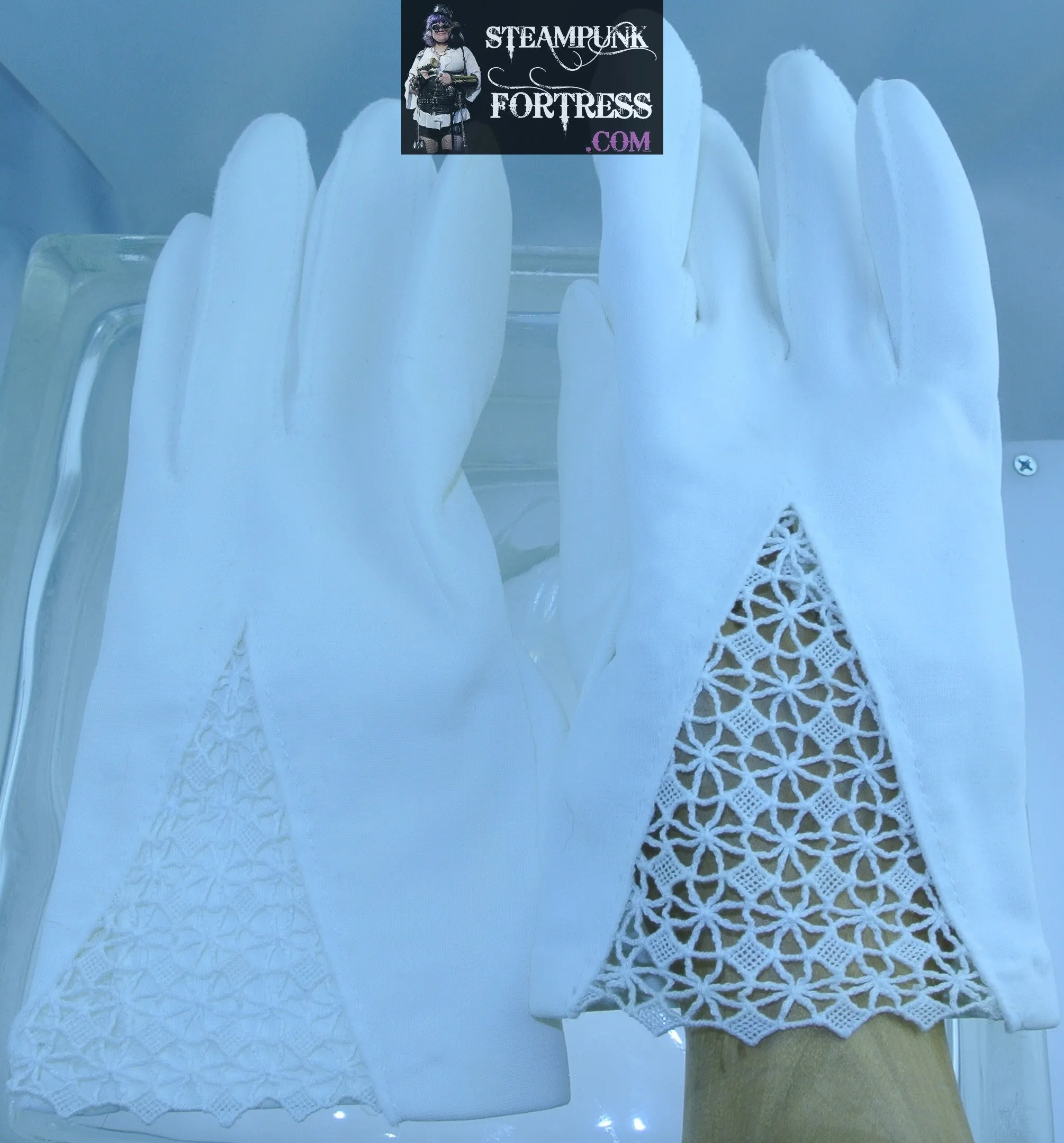 VINTAGE WHITE LACE V CUTOUT NYLON WRIST LENGTH GLOVES - MASS PRODUCED
